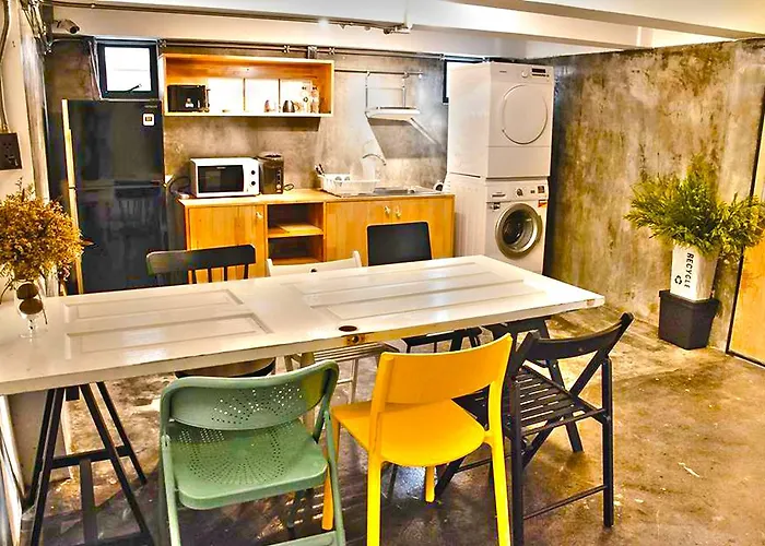 Hostel That *